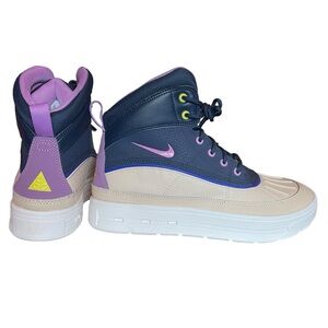 NEW Nike Woodside 2 High Top Boot Hiking Duck Rain Boot Tan Navy Size 5Youth